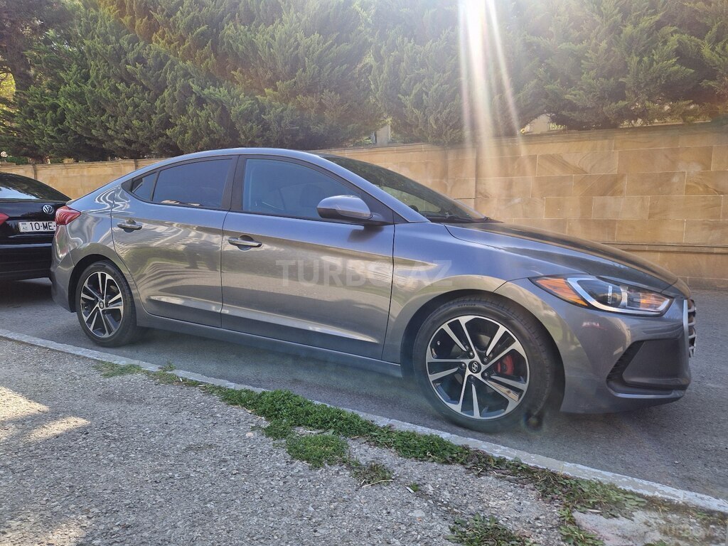 Hyundai Elantra