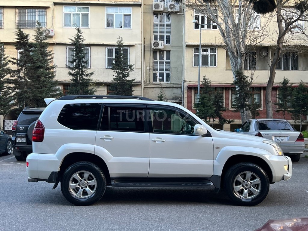 Toyota Land Cruiser Prado