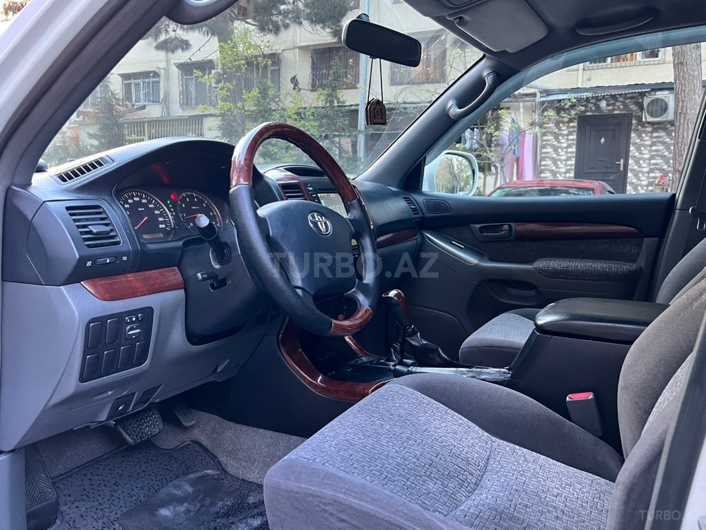 Toyota Land Cruiser Prado