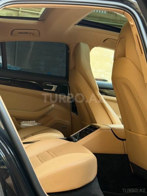 Porsche Panamera 4 Executive