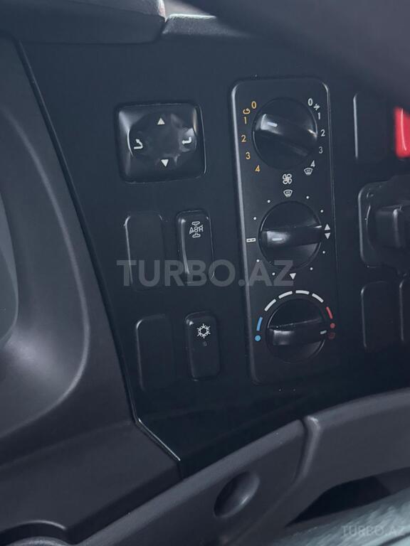 Mercedes Atego 818