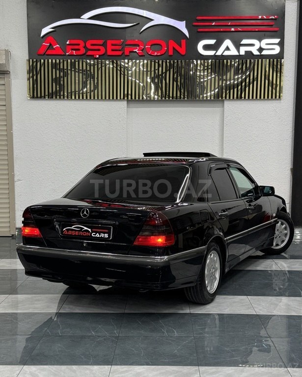Mercedes C 240
