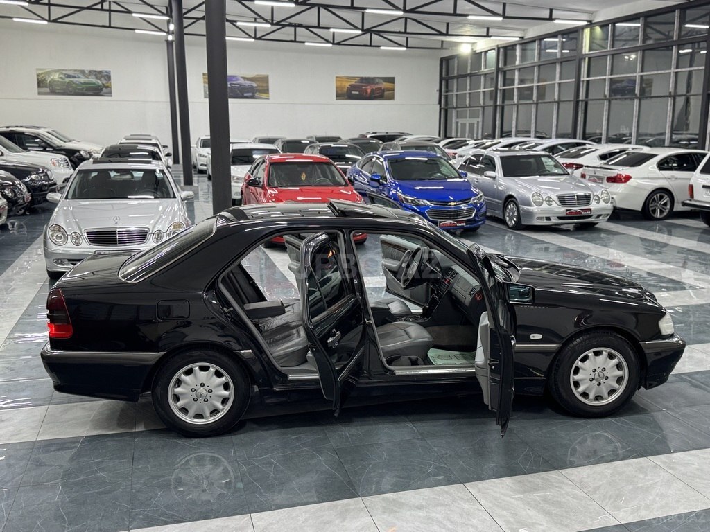 Mercedes C 240
