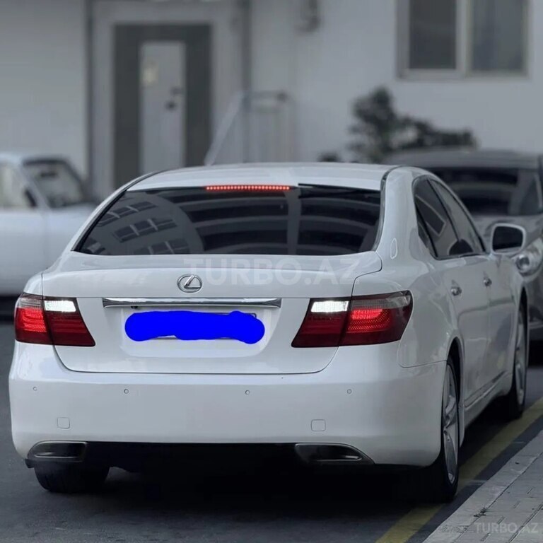Lexus LS 460