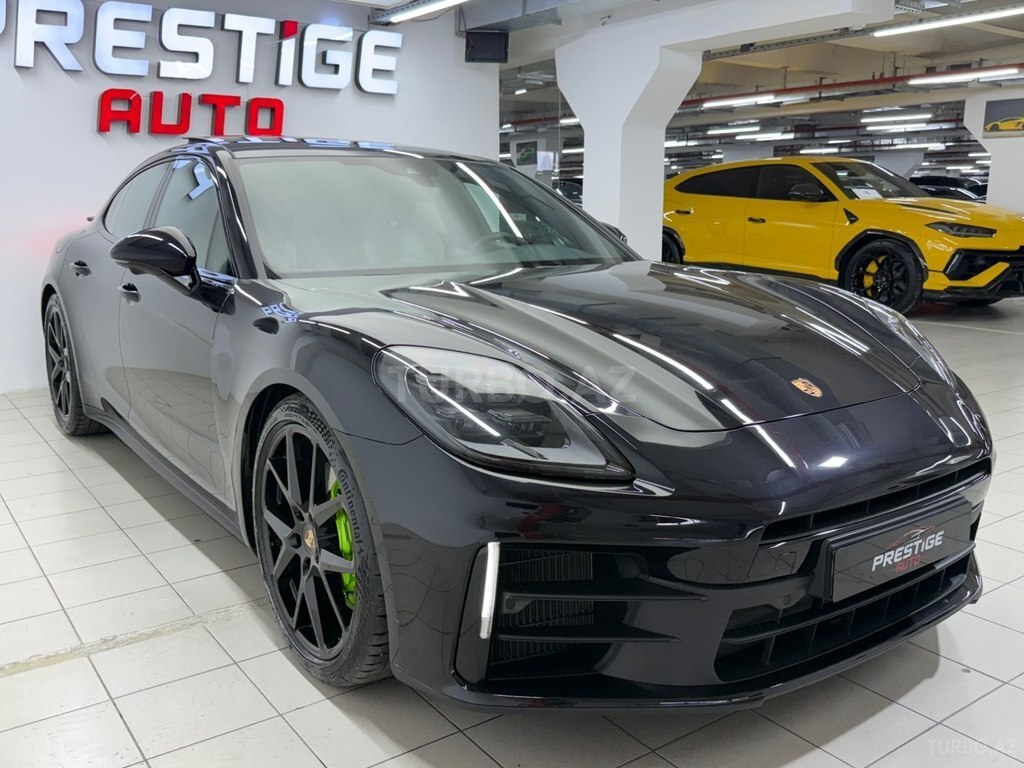 Porsche Panamera 4