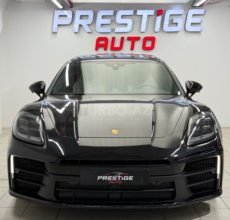 Porsche Panamera 4