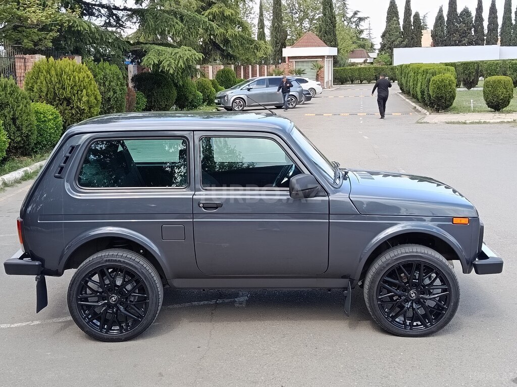 LADA (VAZ) Niva