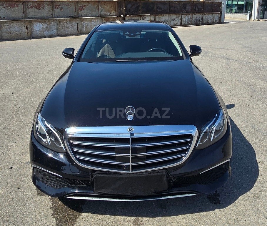 Mercedes E 200