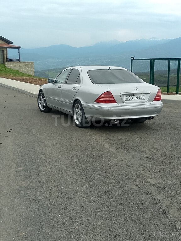 Mercedes S 320