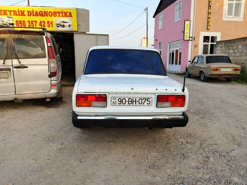 LADA (VAZ) 2107