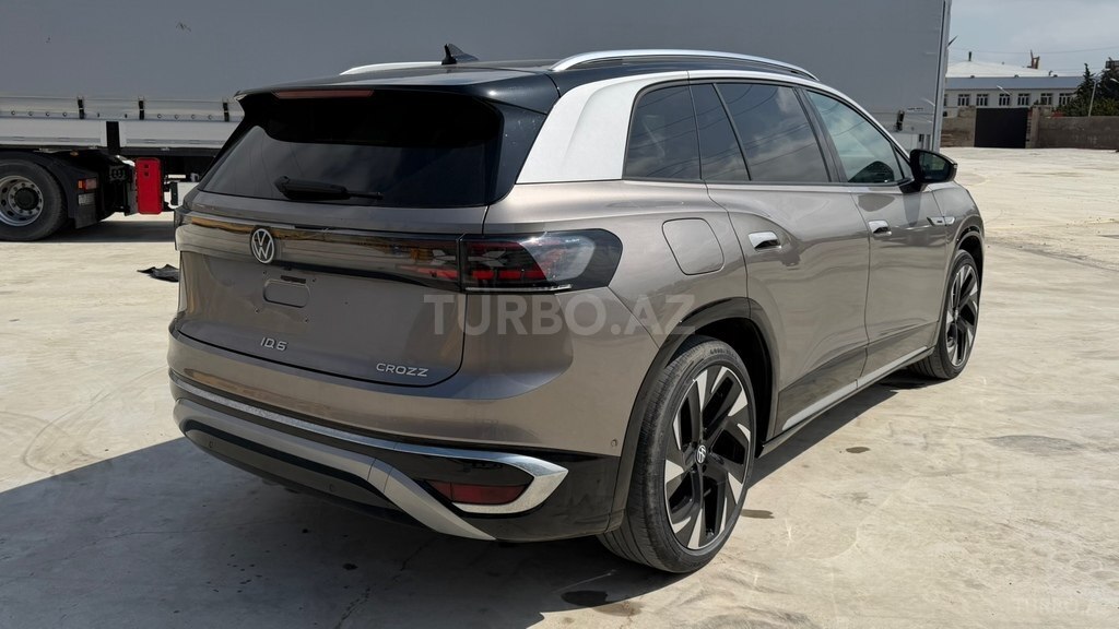 Volkswagen ID.6 Crozz