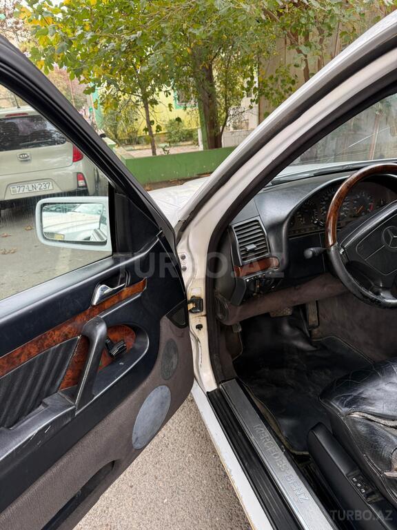 Mercedes S 320