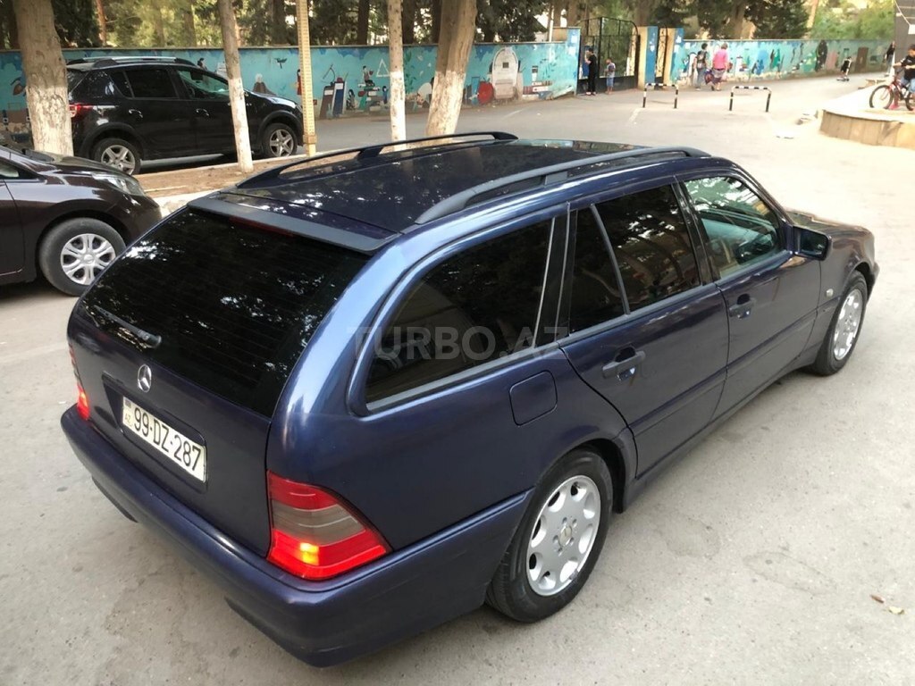 Mercedes C 230
