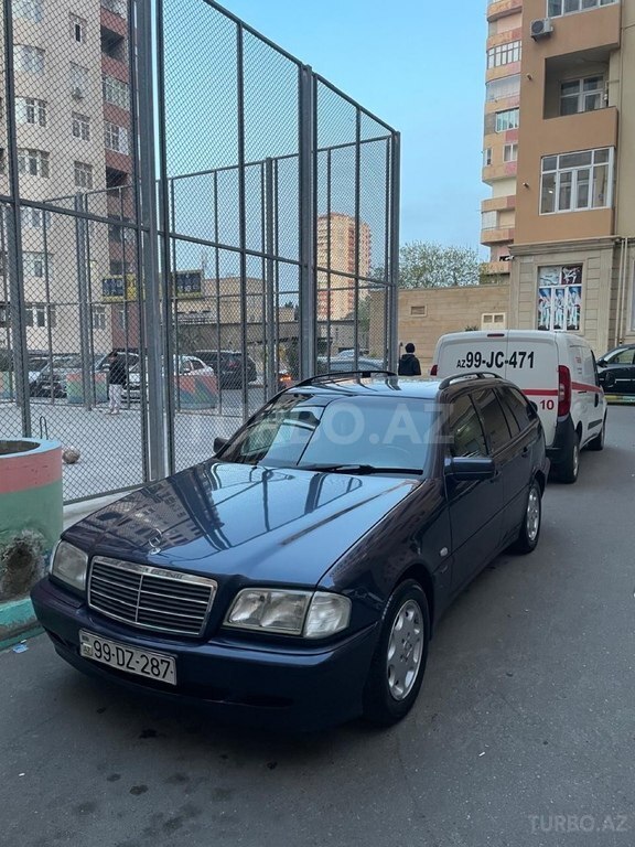 Mercedes C 230
