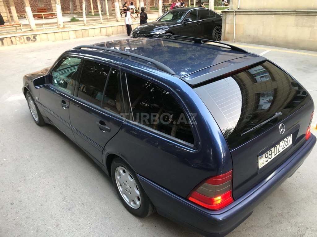 Mercedes C 230