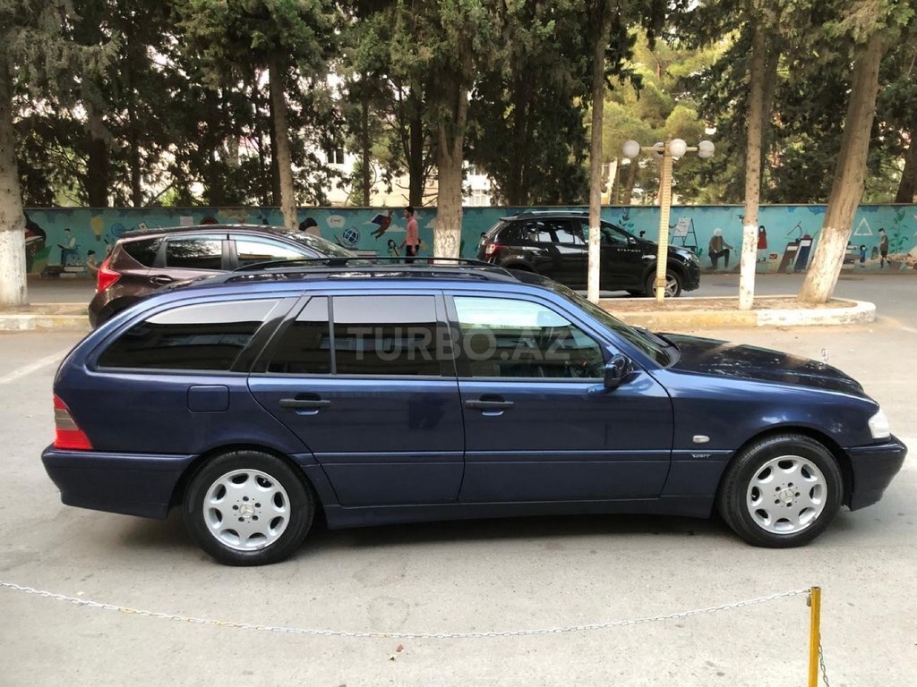 Mercedes C 230