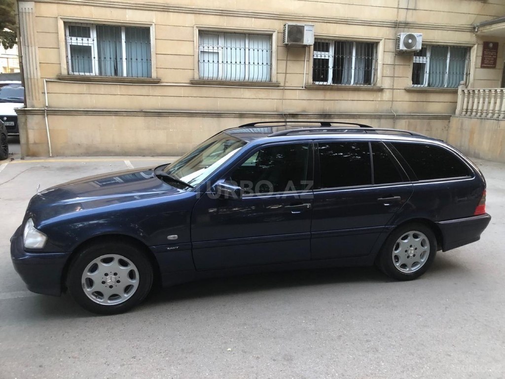 Mercedes C 230
