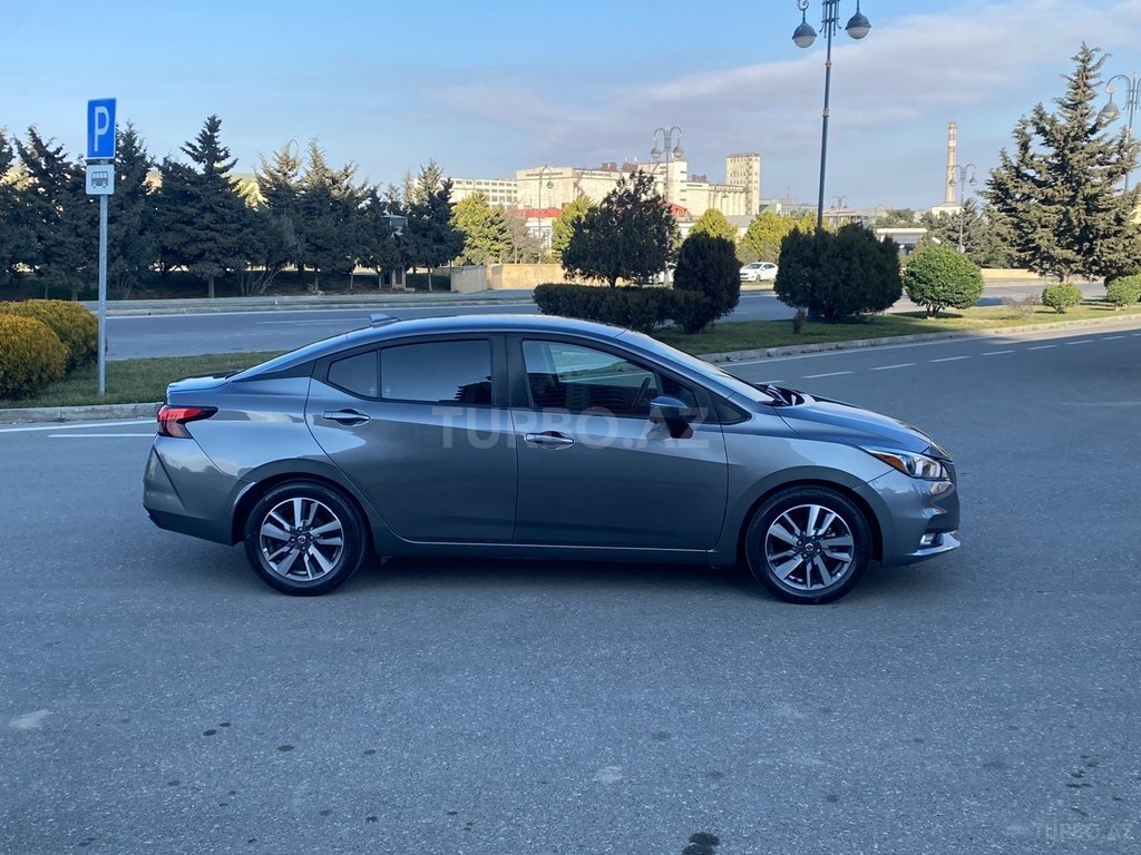 Nissan Versa
