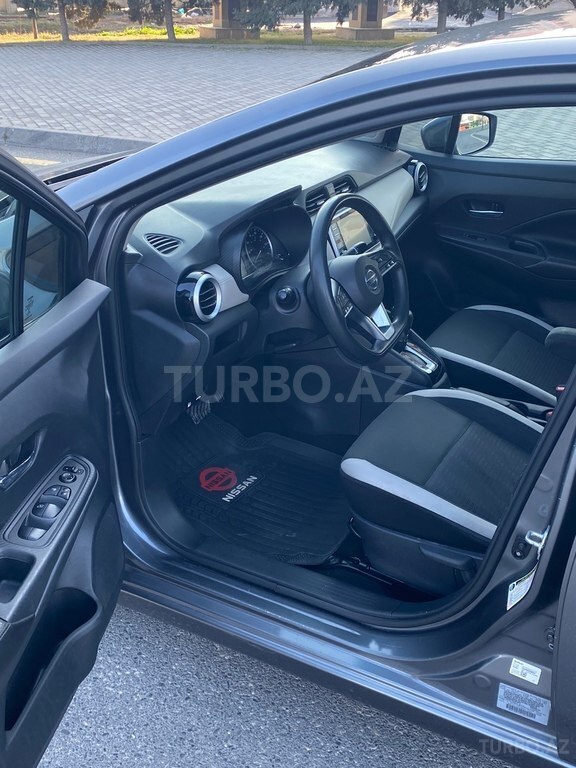 Nissan Versa