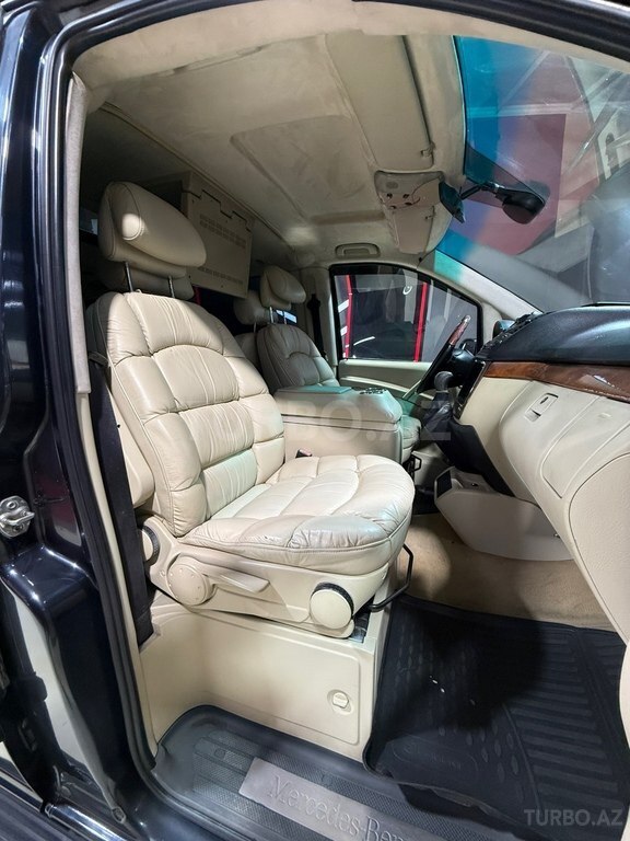 Mercedes Viano
