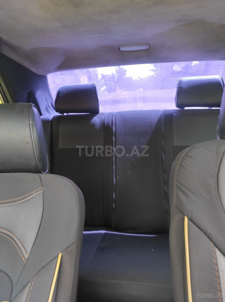 Mercedes C 200