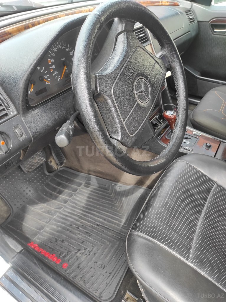 Mercedes C 200