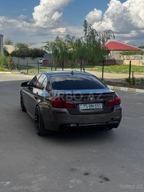 BMW 528