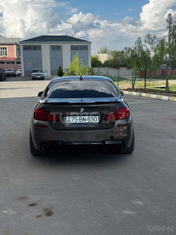 BMW 528
