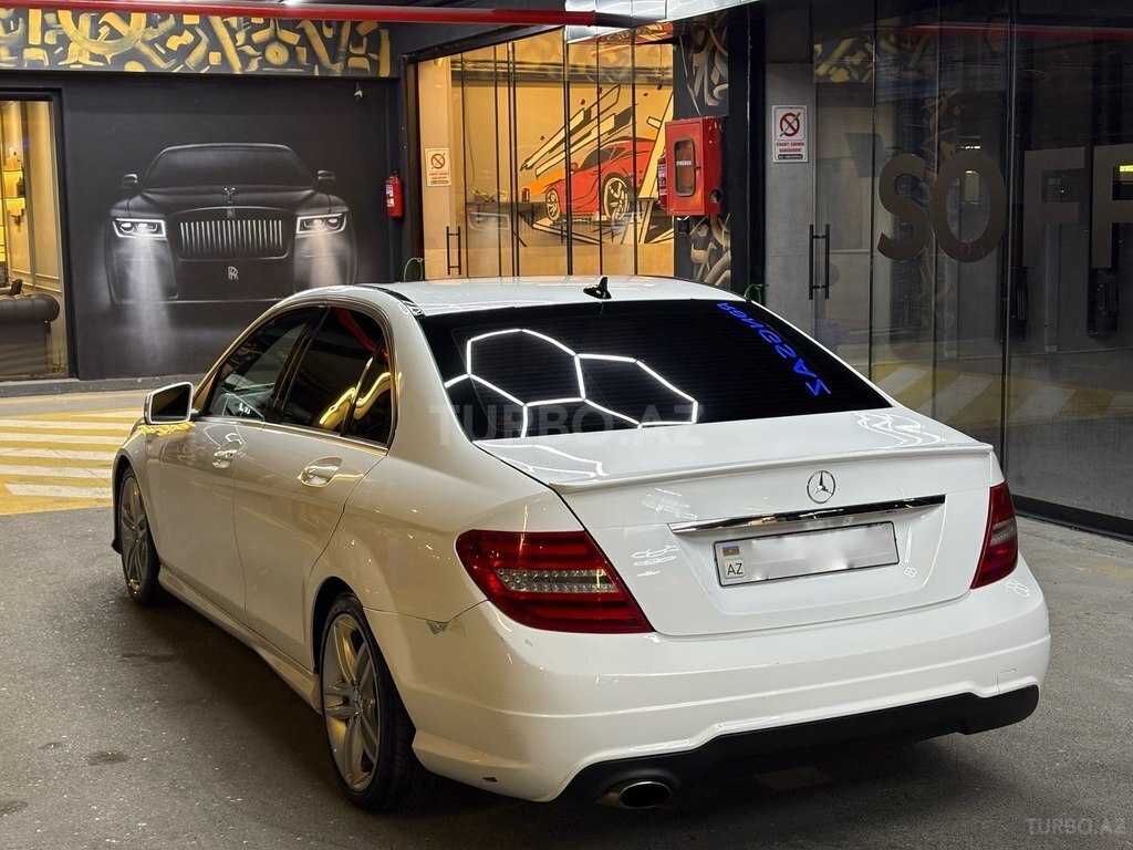 Mercedes C 250
