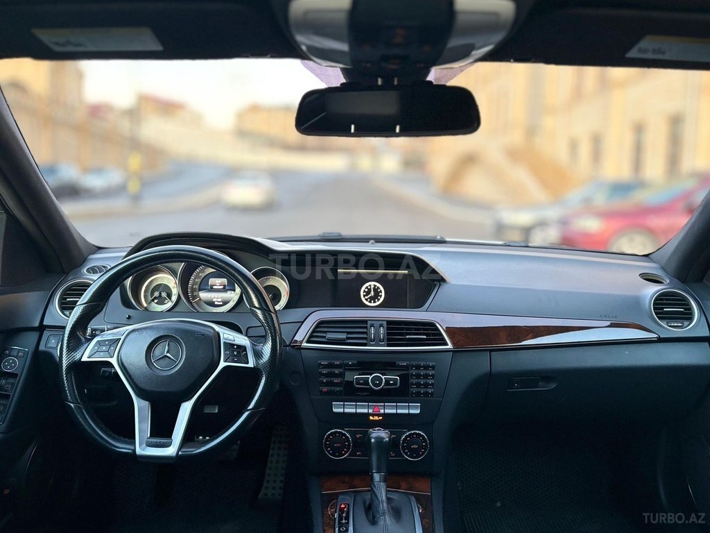 Mercedes C 250