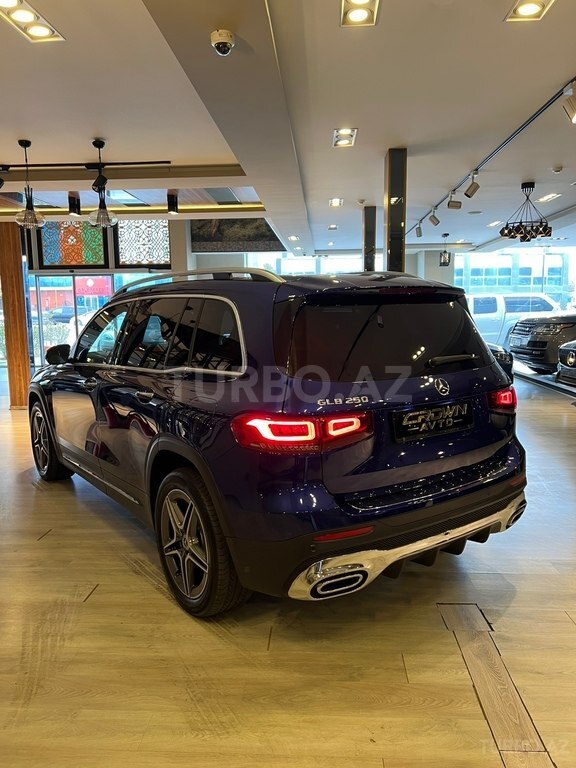 Mercedes GLB 250