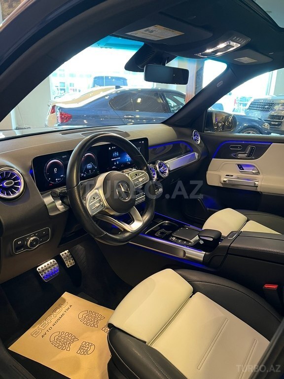 Mercedes GLB 250