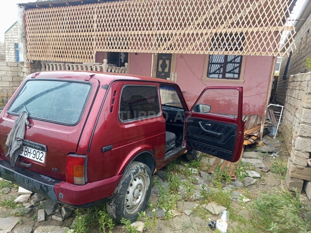 LADA (VAZ) Niva