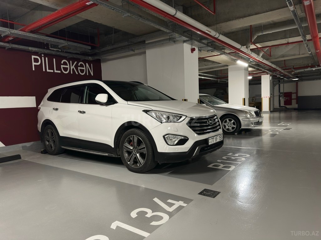 Hyundai Grand Santa Fe