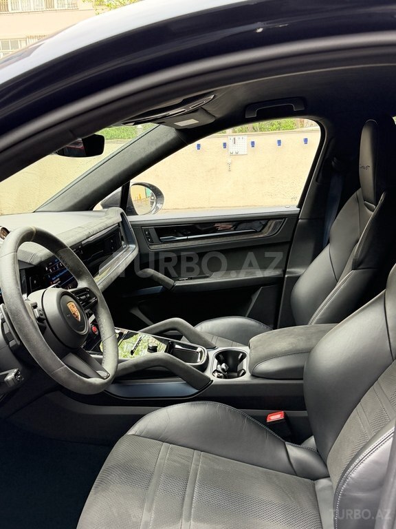 Porsche Cayenne Turbo GT Coupe