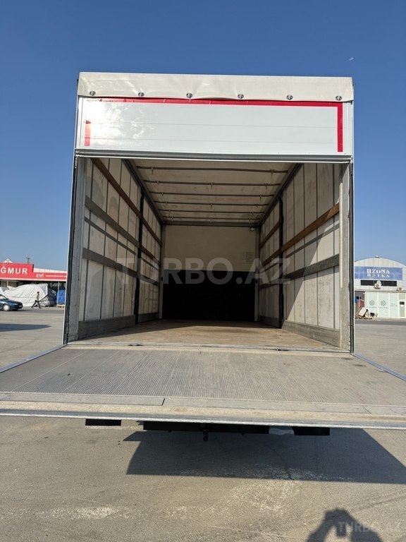 Mercedes Atego 818