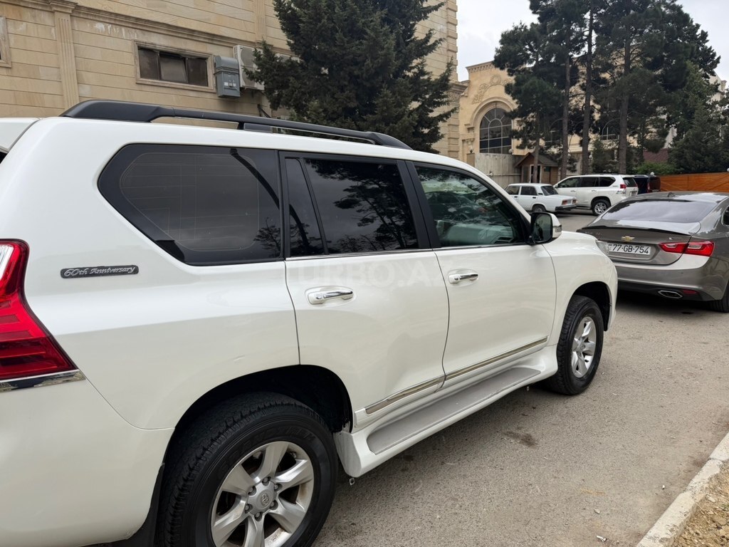Toyota Land Cruiser Prado