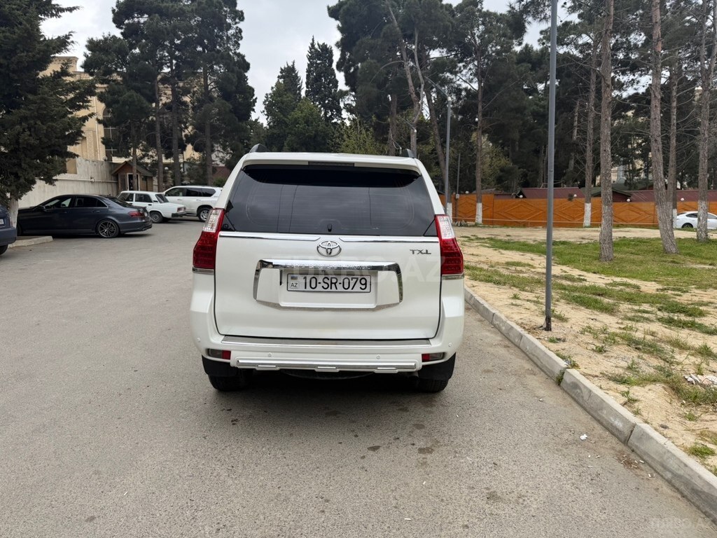 Toyota Land Cruiser Prado
