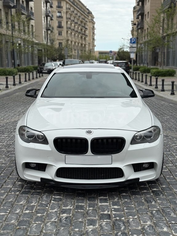 BMW 528