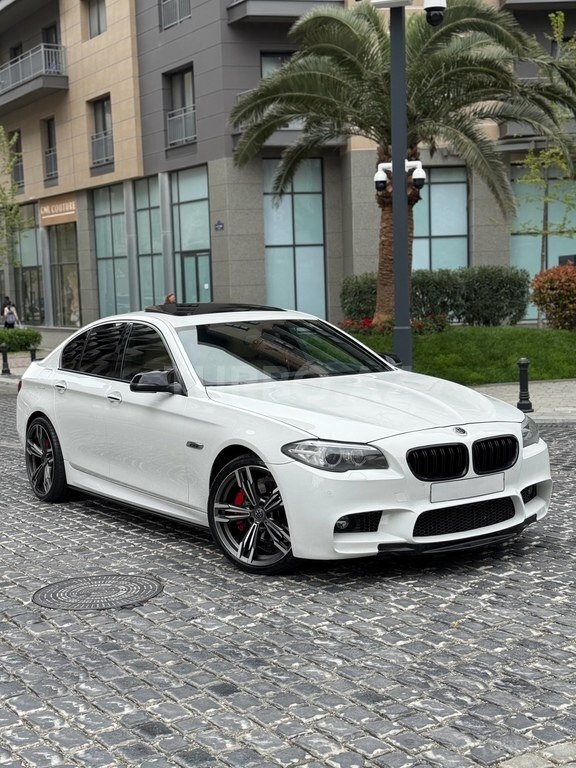 BMW 528