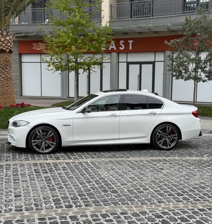 BMW 528