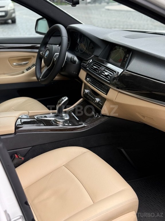 BMW 528