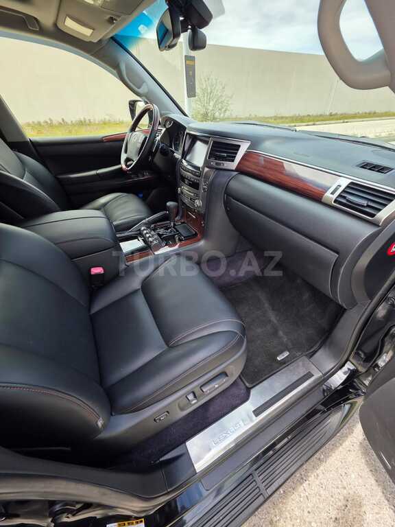 Lexus LX 570
