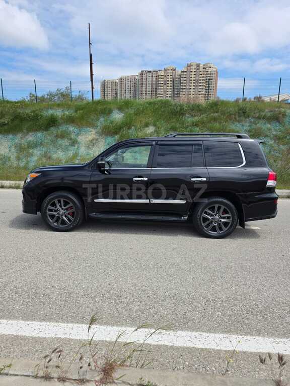 Lexus LX 570