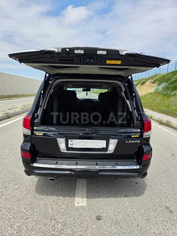 Lexus LX 570