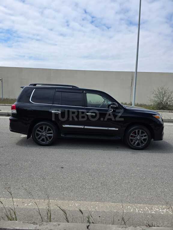 Lexus LX 570