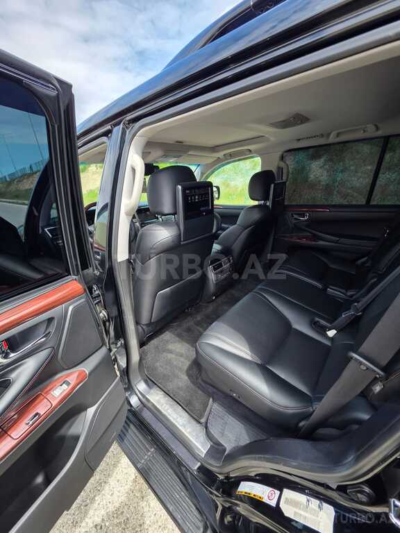 Lexus LX 570