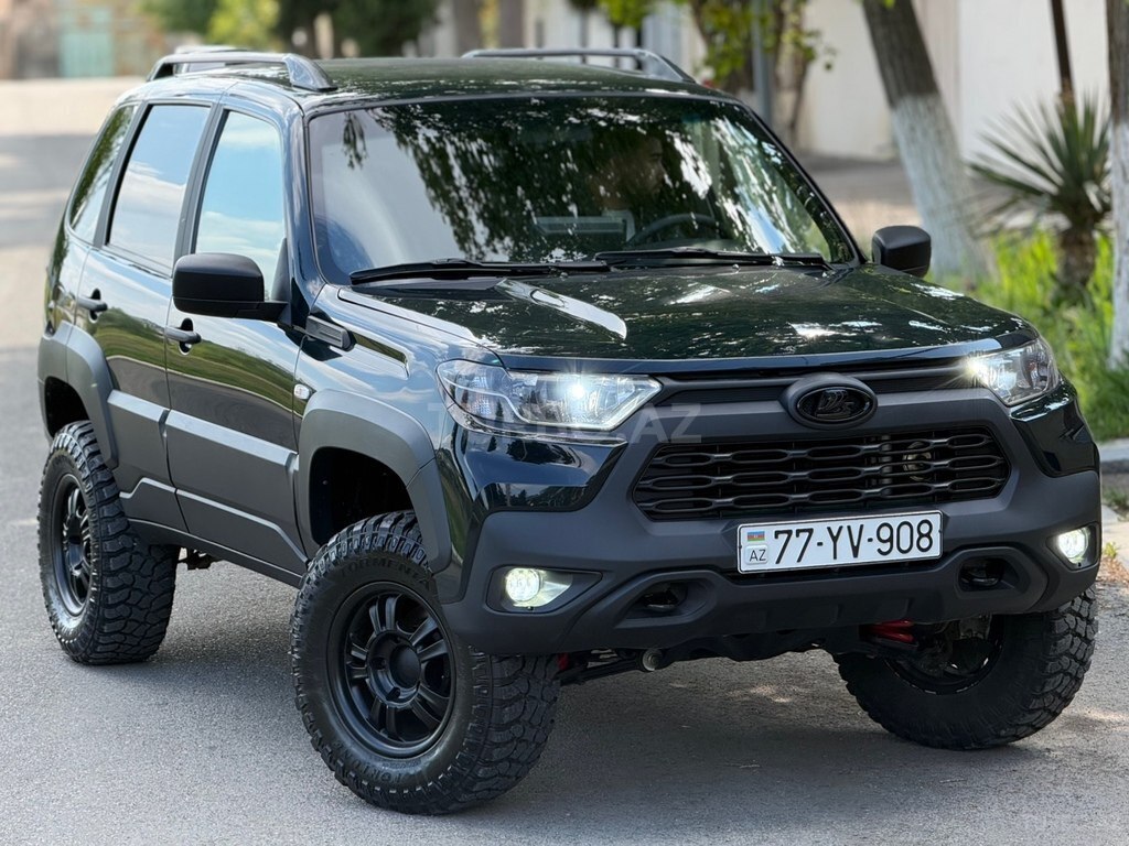 LADA (VAZ) Niva Travel