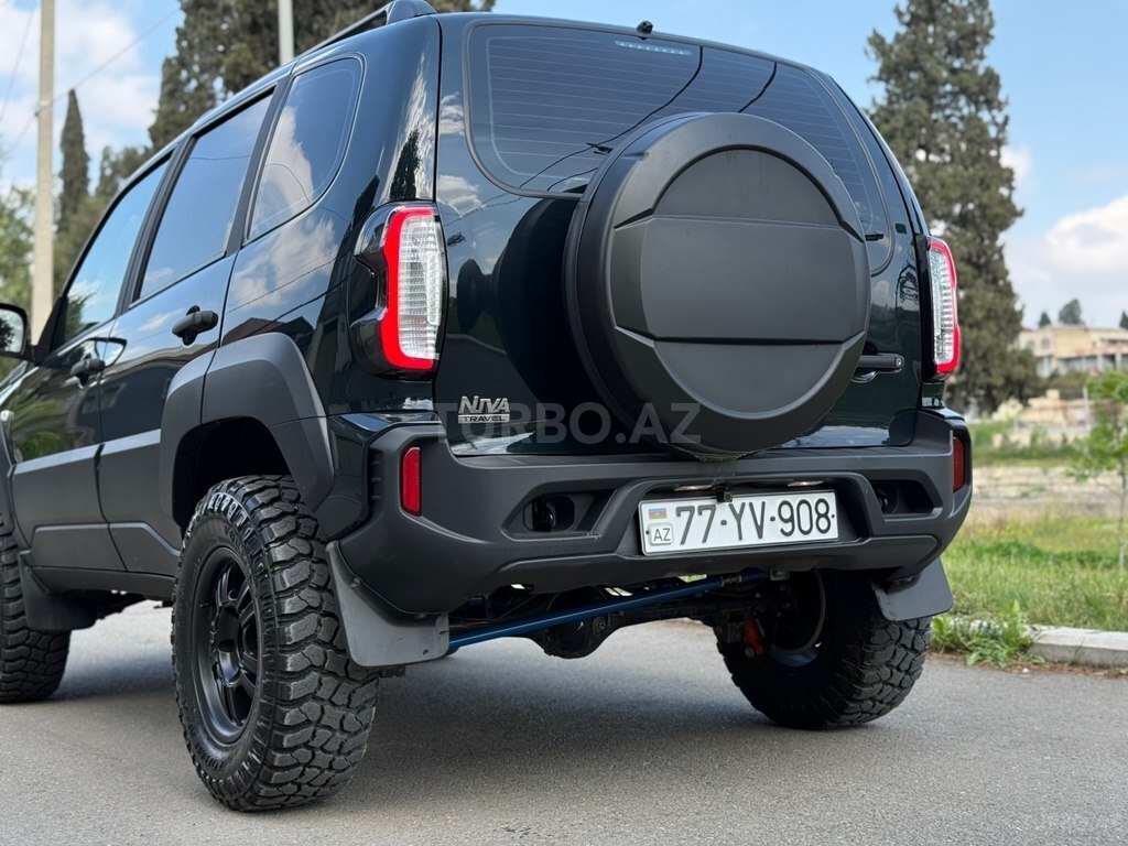 LADA (VAZ) Niva Travel