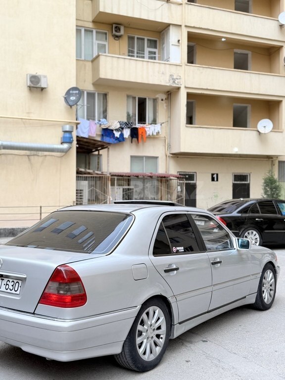 Mercedes C 220